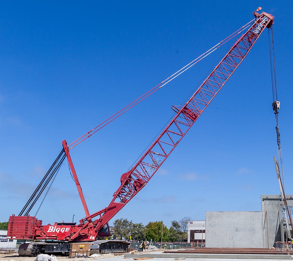 Manitowoc MLC300 Crane Overview and Specifications