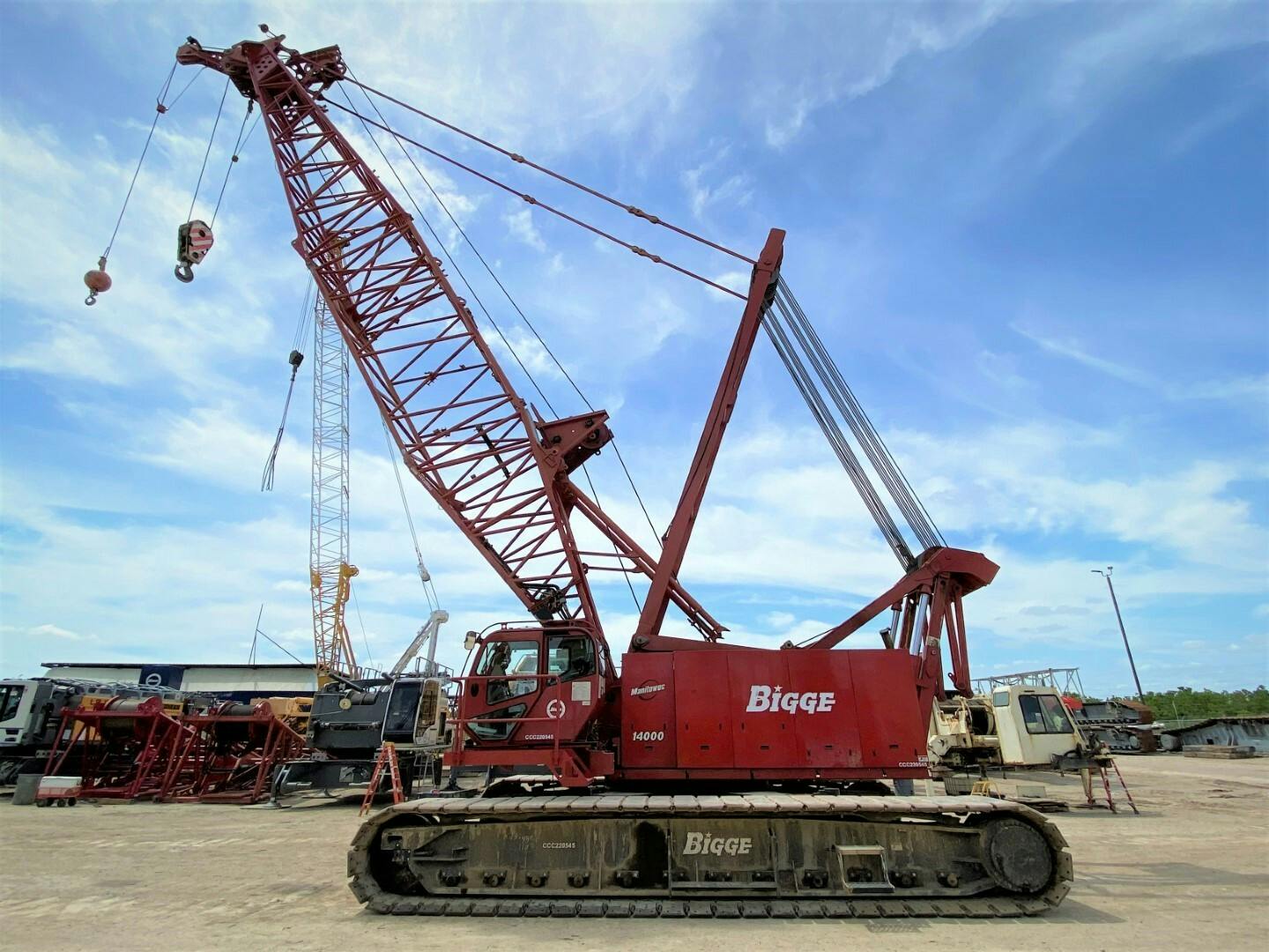 Manitowoc 14000 Crane Overview and Specifications Bigge com
