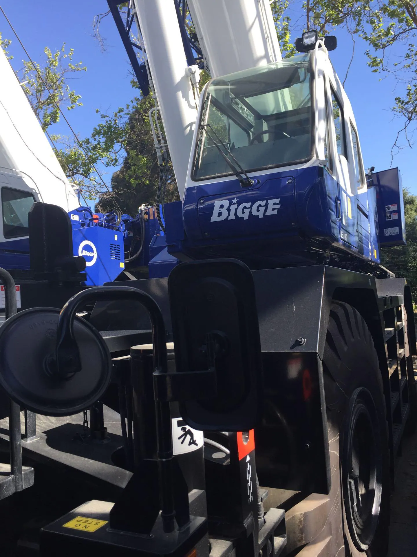 Tadano GR1000XL2 Load Chart and Specifications