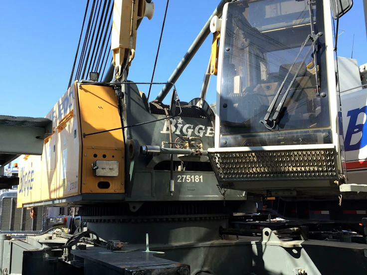 Manitowoc 888 Load Chart and Specifications