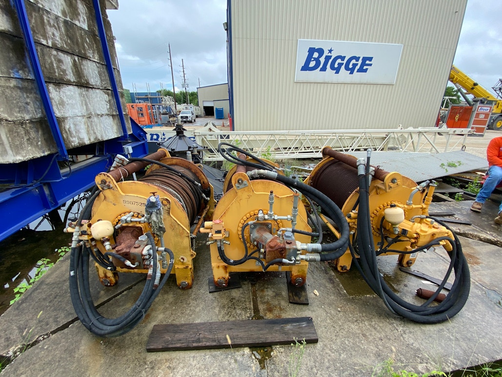 LR 1200 LR1300 LUFFING WENCH