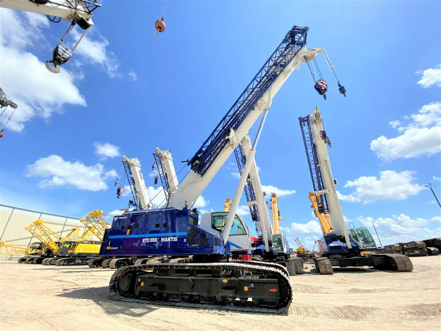 Tadano Mantis GTC-550 Telecrawler For Rent | Bigge.com