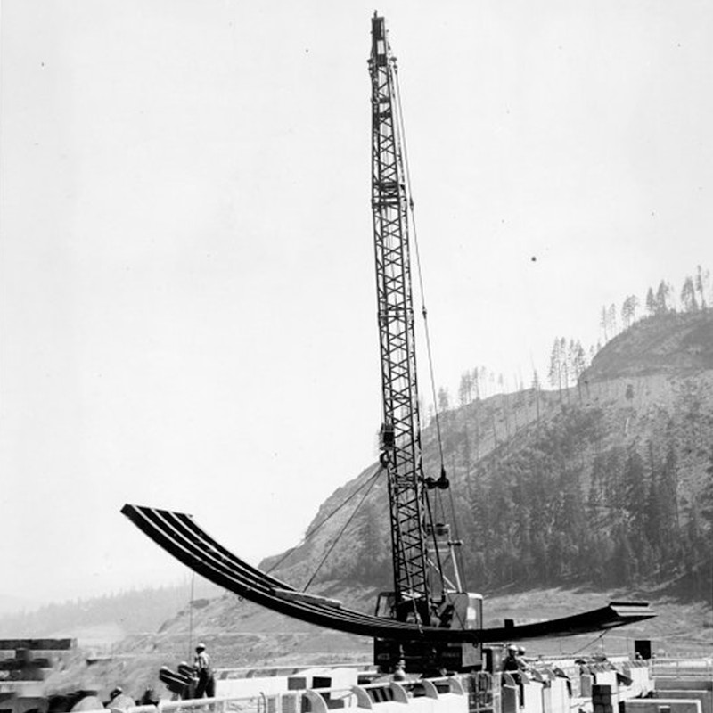 1954 - Radial Gate Installation